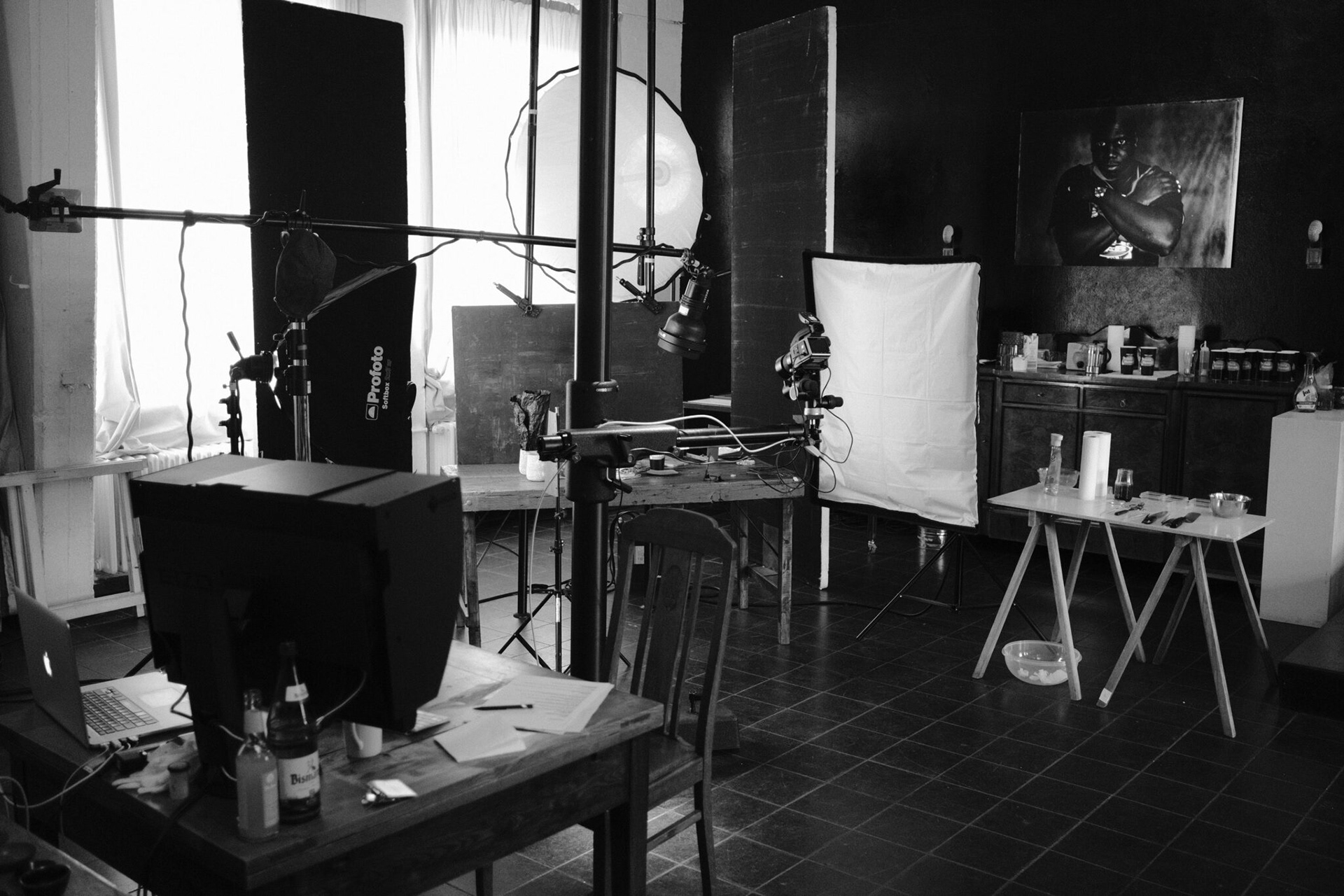 Fotostudio mit Set und Lichtformern